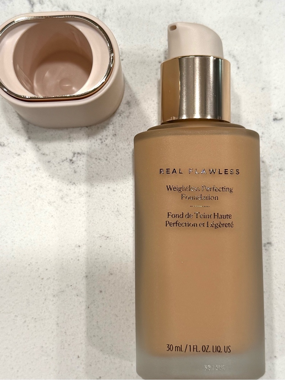 Laura Mercier Real Flawless Foundation - NIB Full Size 30ml Ecru (2C1) - Picture 2 of 2
